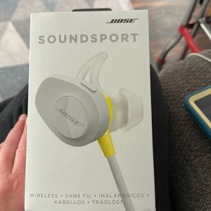 Bose soundsport wireless headphones